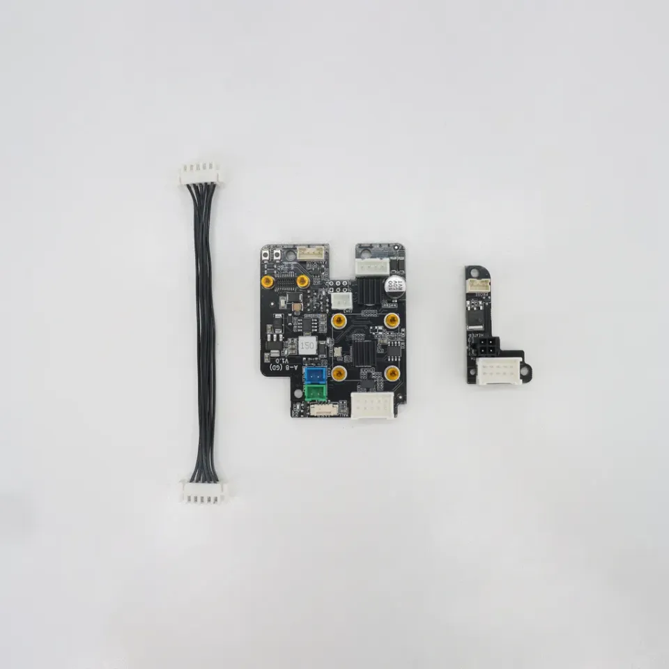 Qidi Plus4 adapterilevy etu- ja takalevy kaapelilla